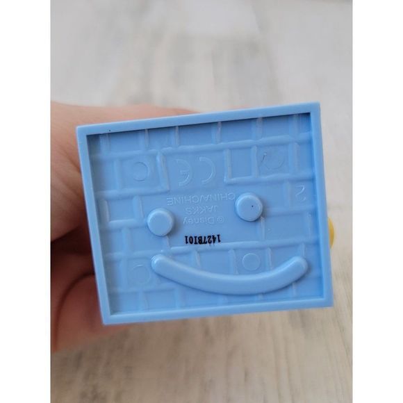 Jakks Disney Rapunzel Tangled Pascal Pixar toy figure - Picture 5 of 6